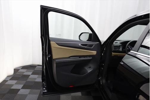 2025 Volkswagen Atlas Cross Sport 2.0T SE w/Technology 4MOTION