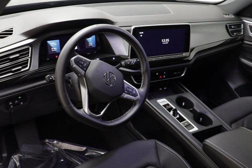 2025 Volkswagen Atlas Cross Sport 2.0T SE