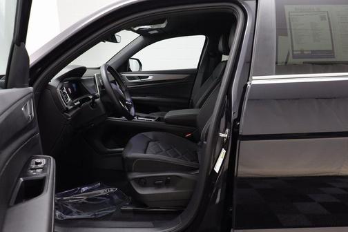 2025 Volkswagen Atlas Cross Sport 2.0T SE