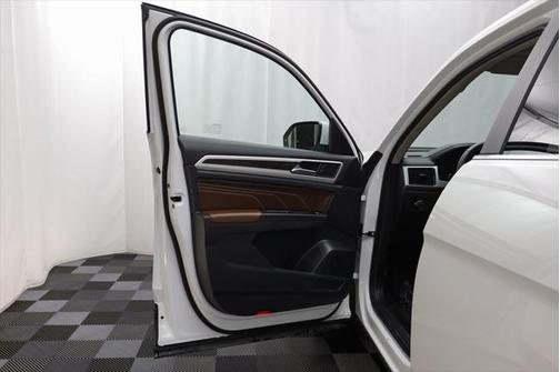2022 Volkswagen Atlas 3.6L SE w/Technology