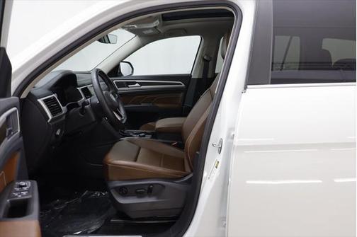 2022 Volkswagen Atlas 3.6L SE w/Technology