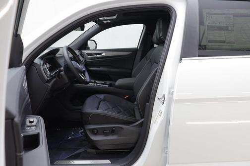2025 Volkswagen Atlas Cross Sport 2.0T SE w/Technology 4MOTION