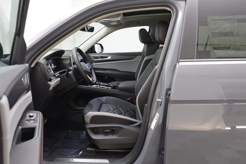 2026 Volkswagen Atlas Peak Edition