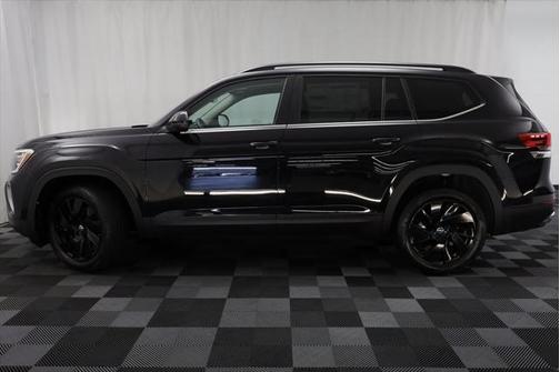 2025 Volkswagen Atlas 2.0T SE w/Technology 4MOTION