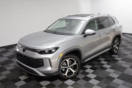 2025 Volkswagen Tiguan 2.0T SE 4MOTION