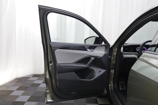 2026 Volkswagen Tiguan 2.0T SE R-Line Black 4MOTION