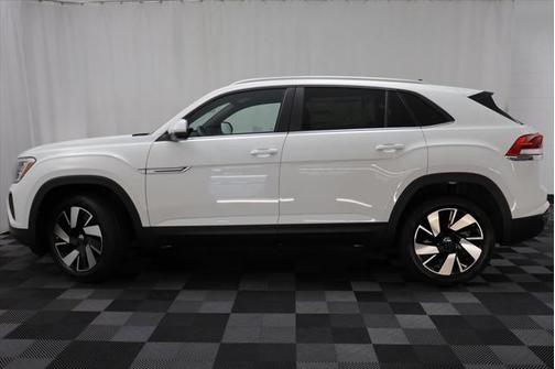 2025 Volkswagen Atlas Cross Sport 2.0T SE w/Technology 4MOTION
