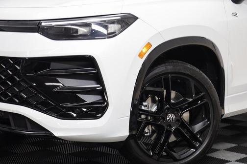 2025 Volkswagen Tiguan 2.0T SE R-Line Black 4MOTION