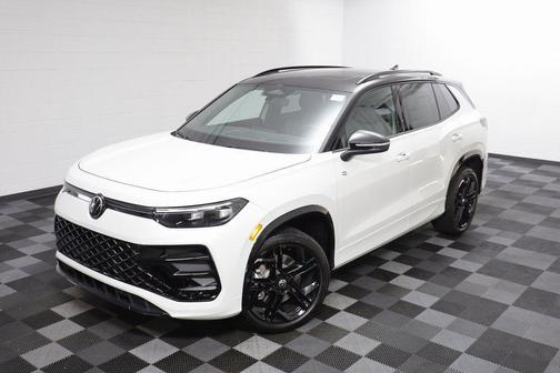 2025 Volkswagen Tiguan 2.0T SE R-Line Black 4MOTION