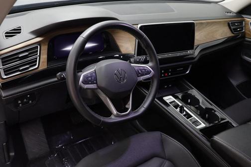 2024 Volkswagen Atlas 2.0T SE w/Technology 4MOTION