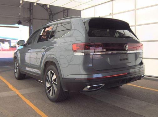 2024 Volkswagen Atlas 2.0T SE w/Technology 4MOTION