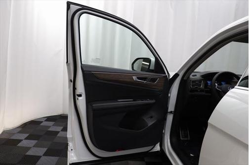 2025 Volkswagen Atlas 2.0T SEL Premium R-Line 4MOTION