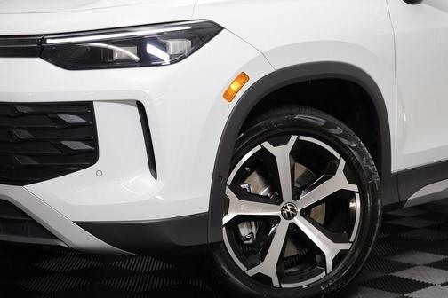 2025 Volkswagen Tiguan 2.0T SE 4MOTION