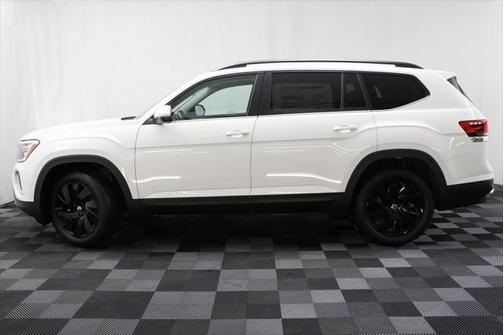 2025 Volkswagen Atlas 2.0T SE w/Technology 4MOTION