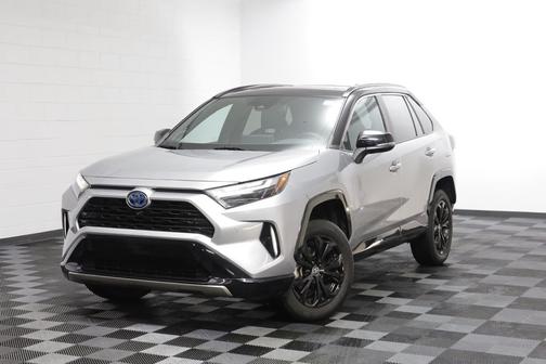 2022 Toyota RAV4 Hybrid SE