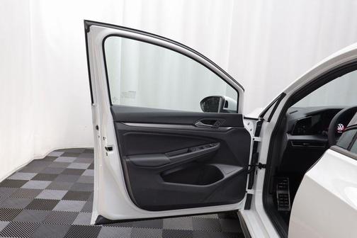 2025 Volkswagen Golf GTI 2.0T SE DSG