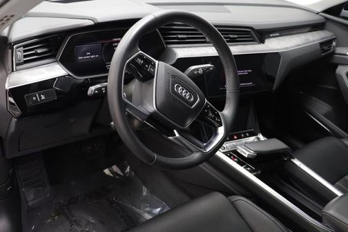 2024 Audi Q8 e-tron Prestige