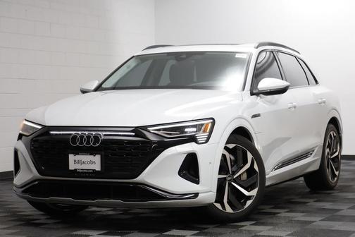 2024 Audi Q8 e-tron Prestige