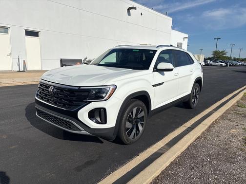 2024 Volkswagen Atlas Cross Sport 2.0T SE w/Technology