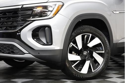 2025 Volkswagen Atlas Cross Sport 2.0T SE w/Technology 4MOTION