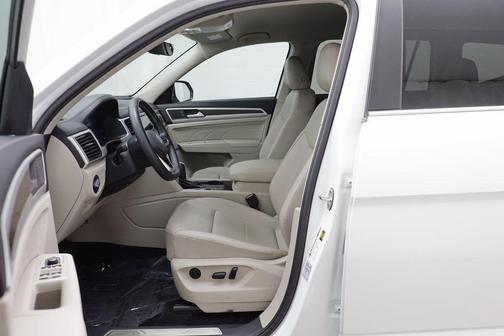 2022 Volkswagen Atlas 3.6L SE w/Technology