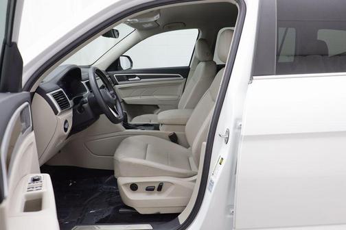 2022 Volkswagen Atlas 3.6L SE w/Technology