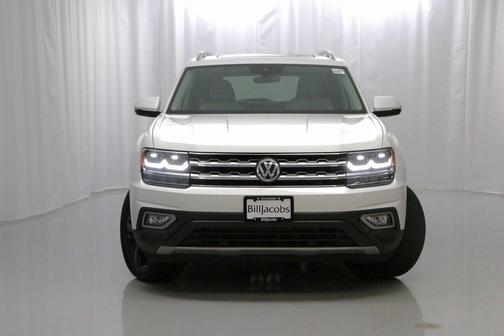 Photo 3 of 23 of 2019 Volkswagen Atlas 3.6L SEL