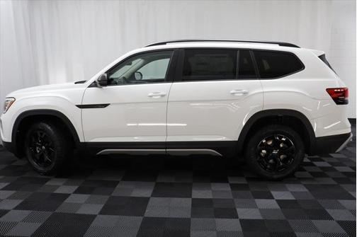 2025 Volkswagen Atlas 2.0T Peak Edition
