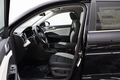 2025 Volkswagen Taos 1.5T SEL