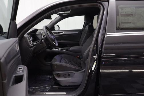 2026 Volkswagen Atlas Cross Sport 2.0T SE w/Technology 4MOTION