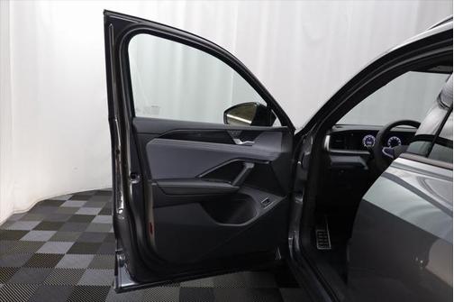 2025 Volkswagen Tiguan 2.0T SE R-Line Black 4MOTION
