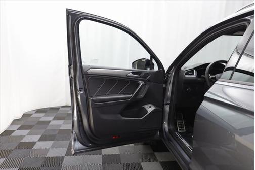 2024 Volkswagen Tiguan 2.0T SE R-Line Black 4MOTION