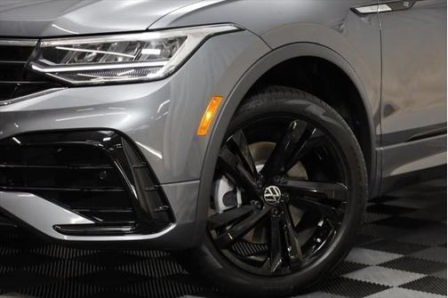 2024 Volkswagen Tiguan 2.0T SE R-Line Black 4MOTION