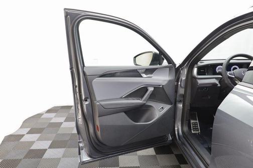 2025 Volkswagen Tiguan 2.0T SE R-Line Black 4MOTION