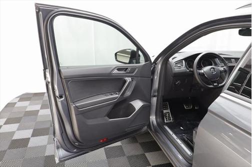 2021 Volkswagen Tiguan 2.0T SE R-Line Black 4MOTION