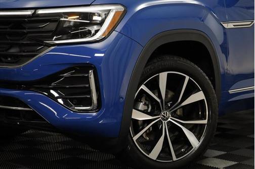 2025 Volkswagen Atlas Cross Sport 2.0T SEL Premium