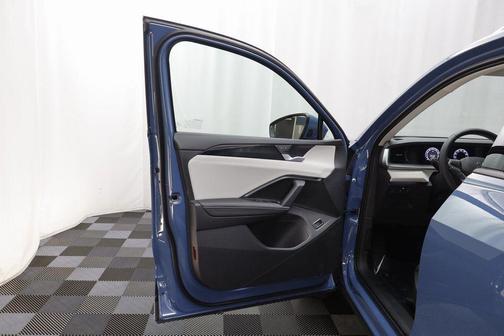 2025 Volkswagen Tiguan 2.0T SE 4MOTION