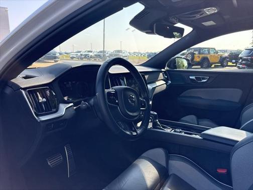 2020 Volvo S60 T5 R-Design