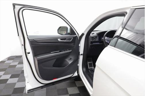 2024 Volkswagen Atlas Cross Sport 2.0T SEL Premium