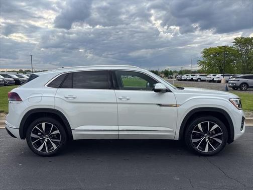 2024 Volkswagen Atlas Cross Sport 2.0T SEL Premium