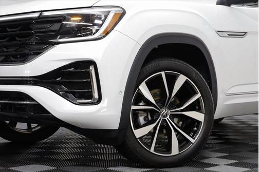 2024 Volkswagen Atlas Cross Sport 2.0T SEL Premium