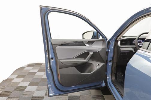 2025 Volkswagen Tiguan 2.0T SE 4MOTION