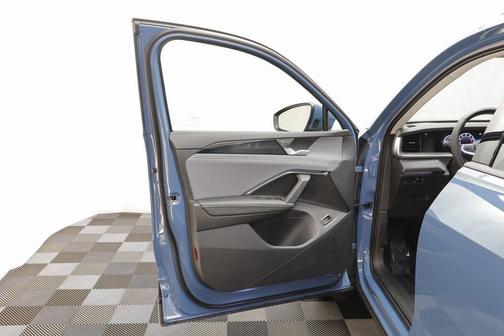 2025 Volkswagen Tiguan 2.0T SE 4MOTION