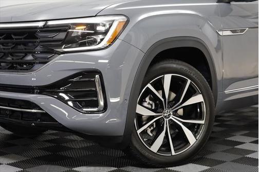 2025 Volkswagen Atlas 2.0T SEL Premium R-Line 4MOTION