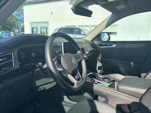 2025 Volkswagen Atlas 2.0T SEL
