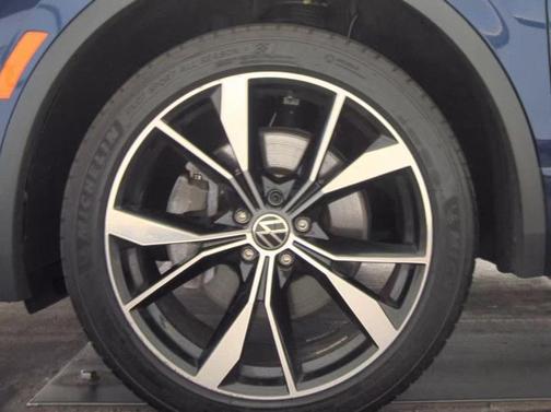 2022 Volkswagen Tiguan 2.0T SEL R-Line 4MOTION