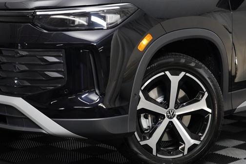 2025 Volkswagen Tiguan 2.0T SE 4MOTION