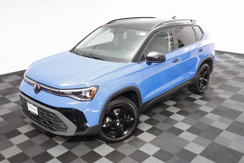 2025 Volkswagen Taos 1.5T SE Black