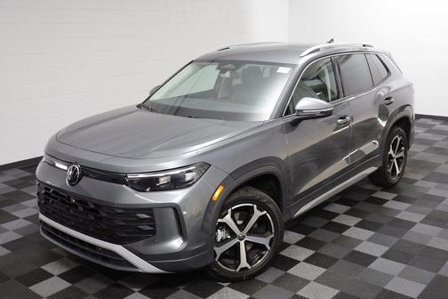 2025 Volkswagen Tiguan 2.0T SE 4MOTION