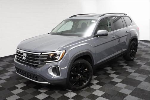 2025 Volkswagen Atlas 2.0T SE w/Technology 4MOTION